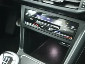 Volkswagen Taigo 1.0 TSI 110pk 2x R-Line Trekhaak Virtual Cockpit Carplay thumbnail 30