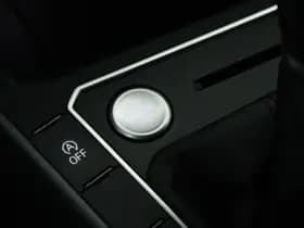 Volkswagen Taigo 1.0 TSI 116pk DSG 2x R-Line Camera Stoelverwarming Keyless Virtual Cockpit Carplay thumbnail 5