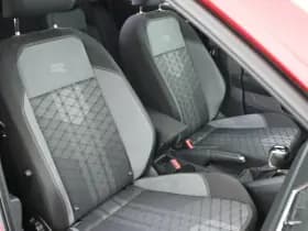 Volkswagen Taigo 1.0 TSI 116pk DSG 2x R-Line Camera Stoelverwarming Keyless Virtual Cockpit Carplay thumbnail 2