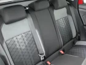 Volkswagen Taigo 1.0 TSI 116pk DSG 2x R-Line Camera Stoelverwarming Keyless Virtual Cockpit Carplay thumbnail 40