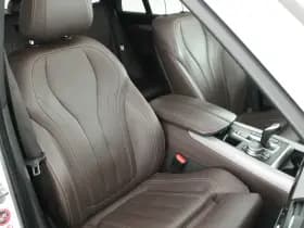 BMW X5 xDrive30d 259pk High Executive M-Sport Panoramadak Trekhaak Leder Memory Camera Keyless Navigatie thumbnail 2