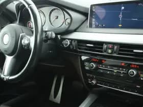 BMW X5 xDrive30d 259pk High Executive M-Sport Panoramadak Trekhaak Leder Memory Camera Keyless Navigatie thumbnail 3