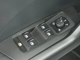 Volkswagen T-Cross 1.0 TSI 95pk Life Navigatie Adaptive Cruise Airco thumbnail 12