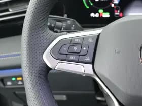 Volkswagen Tiguan 1.5 272pk eHybrid R-Line Edition Trekhaak Camera Keyless Massage Virtual Cockpit Panoramadak Carplay thumbnail 18