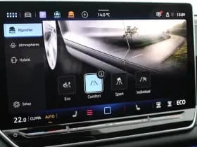 Volkswagen Tiguan 1.5 272pk eHybrid R-Line Edition Trekhaak Camera Keyless Massage Virtual Cockpit Panoramadak Carplay thumbnail 28