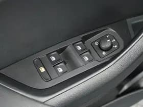 Škoda Karoq 1.5 TSI 150pk DSG Sportline Business Panoramadak Trekhaak Stoelverwarming thumbnail 18