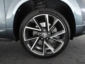 Škoda Karoq 1.5 TSI 150pk DSG Sportline Business Panoramadak Trekhaak Stoelverwarming thumbnail 56
