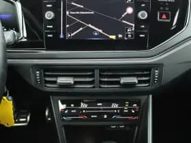 Volkswagen Polo 1.0 TSI 95pk DSG R-Line Camera Stoelverwarming Virtual Cockpit Navigatie thumbnail 13