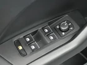 Volkswagen T-Cross 1.0 TSI 116pk DSG R-Line Camera Stoelverwarming Virtual Cockpit Navigatie thumbnail 14