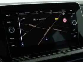 Volkswagen T-Cross 1.0 TSI 116pk DSG R-Line Camera Stoelverwarming Virtual Cockpit Navigatie thumbnail 19