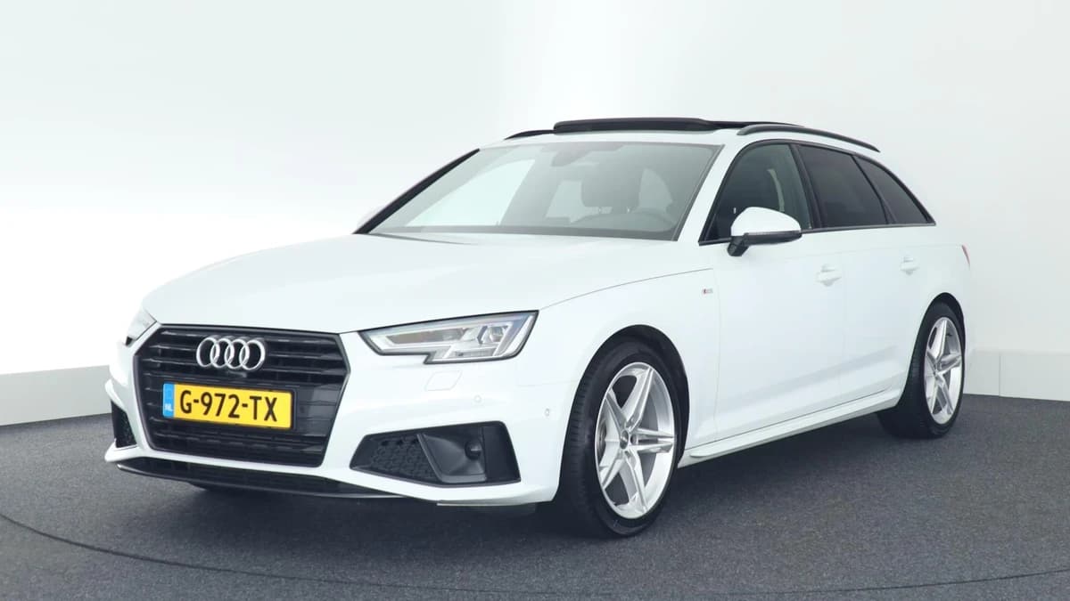 Audi A4 Avant 40 TFSI 190pk Sport S line black edition Trekhaak 360Camera Panoramadak Stoelverwarming Keyless Virtual Cockpit Navigatie — foto 1