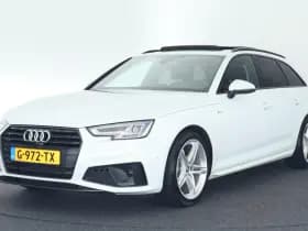 Audi A4 Avant 40 TFSI 190pk Sport S line black edition Trekhaak 360Camera Panoramadak Stoelverwarming Keyless Virtual Cockpit Navigatie