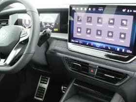 Volkswagen Tayron 1.5 272pk eHybrid R-Line Edition Panoramadak Camera Keyless Stoelverwarming Massage Carplay thumbnail 3