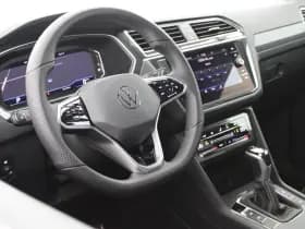 Volkswagen Tiguan 1.5 TSI 150pk DSG 2x R-Line Black Style Leder Head-Up Stoelverwarming Virtual Cockpit Navigatie thumbnail 2