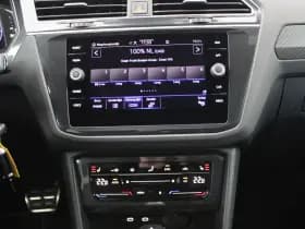Volkswagen Tiguan 1.5 TSI 150pk DSG 2x R-Line Black Style Leder Head-Up Stoelverwarming Virtual Cockpit Navigatie thumbnail 14
