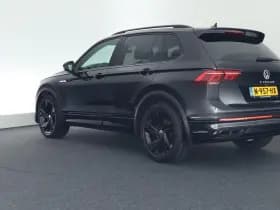 Volkswagen Tiguan 1.5 TSI 150pk DSG 2x R-Line Black Style Leder Head-Up Stoelverwarming Virtual Cockpit Navigatie thumbnail 9