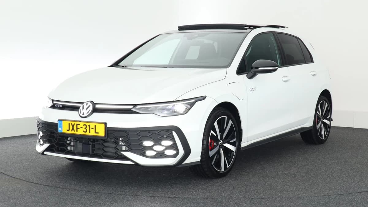 Volkswagen Golf 1.5 272pk eHybrid GTE Black Style Trekhaak 360Camera Head-Up Panoramadak Keyless Stoelverwarming Navigatie — foto 1