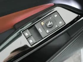 Volkswagen ID.4 First 204pk 77 kWh SOH 89% Trekhaak Camera Stoelverwarming Navigatie thumbnail 17