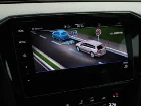 Volkswagen Passat Variant 1.5 TSI 150pk DSG R-Line Business Leder Camera Panoramadak Keyless Virtual Cockpit Navigatie thumbnail 25