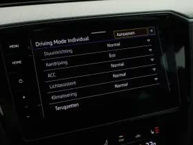 Volkswagen Passat Variant 1.5 TSI 150pk DSG R-Line Business Leder Camera Panoramadak Keyless Virtual Cockpit Navigatie thumbnail 30