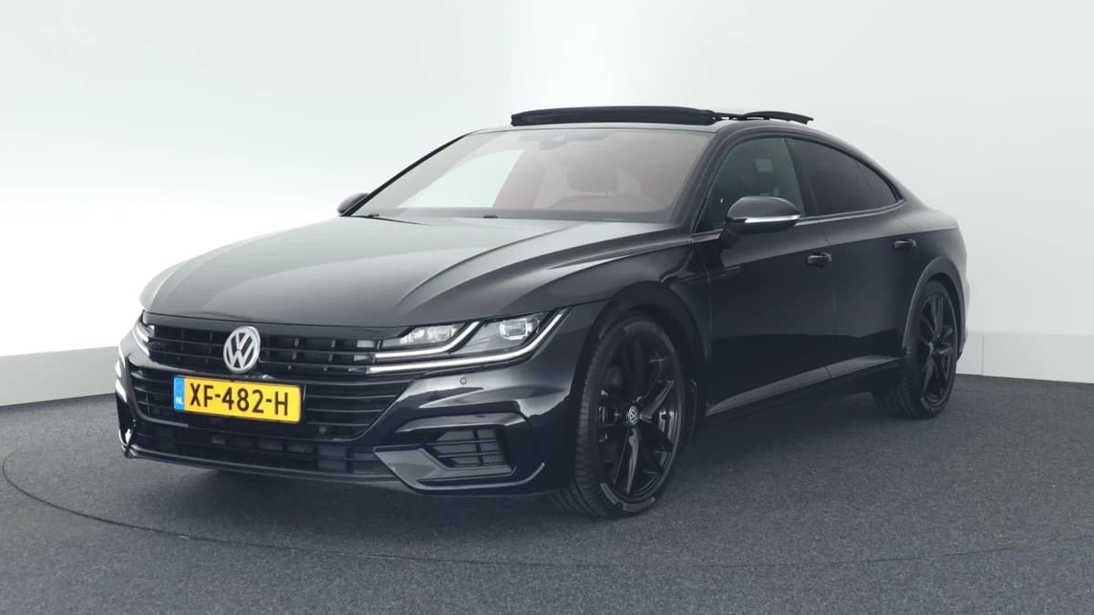 Volkswagen Arteon 1.5 TSI 150pk DSG 2x R-Line Keyless Virtual Cockpit Stoelverwarming Camera Panoramadak Navigatie — foto 1