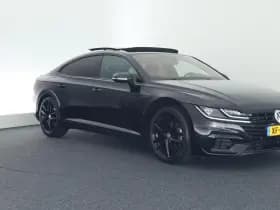 Volkswagen Arteon 1.5 TSI 150pk DSG 2x R-Line Keyless Virtual Cockpit Stoelverwarming Camera Panoramadak Navigatie thumbnail 11