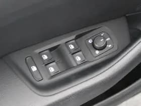 Volkswagen Arteon 1.5 TSI 150pk DSG 2x R-Line Keyless Virtual Cockpit Stoelverwarming Camera Panoramadak Navigatie thumbnail 15