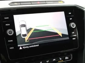 Volkswagen Arteon 1.5 TSI 150pk DSG 2x R-Line Keyless Virtual Cockpit Stoelverwarming Camera Panoramadak Navigatie thumbnail 4