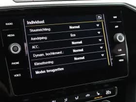 Volkswagen Arteon 1.5 TSI 150pk DSG 2x R-Line Keyless Virtual Cockpit Stoelverwarming Camera Panoramadak Navigatie thumbnail 36