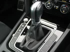 Volkswagen Arteon 1.5 TSI 150pk DSG 2x R-Line Keyless Virtual Cockpit Stoelverwarming Camera Panoramadak Navigatie thumbnail 38