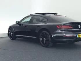 Volkswagen Arteon 1.5 TSI 150pk DSG 2x R-Line Keyless Virtual Cockpit Stoelverwarming Camera Panoramadak Navigatie thumbnail 8