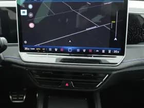 Volkswagen Passat Variant 1.5 eHybrid 204pk R-Line Edition Black Style Trekhaak Camera Head-Up Panoramadak Leder Memory Stoelverwarming Keyless Navigatie thumbnail 19