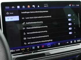 Volkswagen Passat Variant 1.5 eHybrid 204pk R-Line Edition Black Style Trekhaak Camera Head-Up Panoramadak Leder Memory Stoelverwarming Keyless Navigatie thumbnail 39