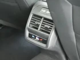Volkswagen Passat Variant 1.5 eHybrid 204pk R-Line Edition Black Style Trekhaak Camera Head-Up Panoramadak Leder Memory Stoelverwarming Keyless Navigatie thumbnail 56