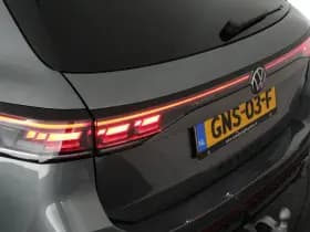 Volkswagen Passat Variant 1.5 eHybrid 204pk R-Line Edition Black Style Trekhaak Camera Head-Up Panoramadak Leder Memory Stoelverwarming Keyless Navigatie thumbnail 63