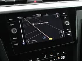 Volkswagen Arteon Shooting Brake 2.0 TSI 190pk DSG R-Line Business+ Keyless Panoramadak DCC Camera Stoelverwarming Virtual Cockpit Navigatie thumbnail 24