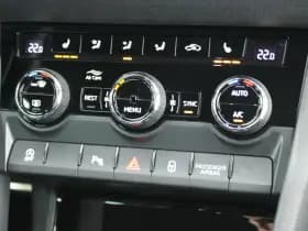 Škoda Kodiaq 1.5 TSI 150pk DSG Sportline Business 7Pers. Keyless Stoelverwarming Camera Memory Virtual Cockpit Navigatie thumbnail 34