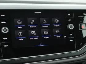 Volkswagen Polo 1.0 TSI 95pk DSG R-Line Camera Stoelverwarming Virtual Cockpit Navigatie thumbnail 22