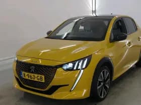Peugeot E-208 EV GT 50kWh 136pk SOH 90% Panoramadak Adaptive Cruise Camera Navigatie Stoelverwarming