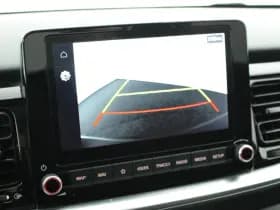 Kia Stonic 1.0 T-GDi 101pk MHEV DynamicLine Stoelverwarming Camera Navigatie thumbnail 4