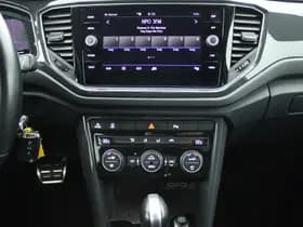 Volkswagen T-Roc 1.5 TSI 150pk DSG R-Line Sport Trekhaak Led Virtual Cockpit Navigatie Panoramadak thumbnail 14
