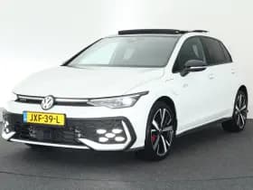 Volkswagen Golf 1.5 272pk eHybrid GTE Black Style Trekhaak 360Camera Head-Up Panoramadak Keyless Stoelverwarming Navigatie