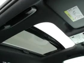 Volkswagen Golf 1.5 272pk eHybrid GTE Black Style Trekhaak 360Camera Head-Up Panoramadak Keyless Stoelverwarming Navigatie thumbnail 44