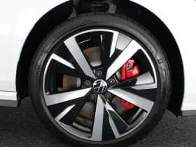 Volkswagen Golf 1.5 272pk eHybrid GTE Black Style Trekhaak 360Camera Head-Up Panoramadak Keyless Stoelverwarming Navigatie thumbnail 57