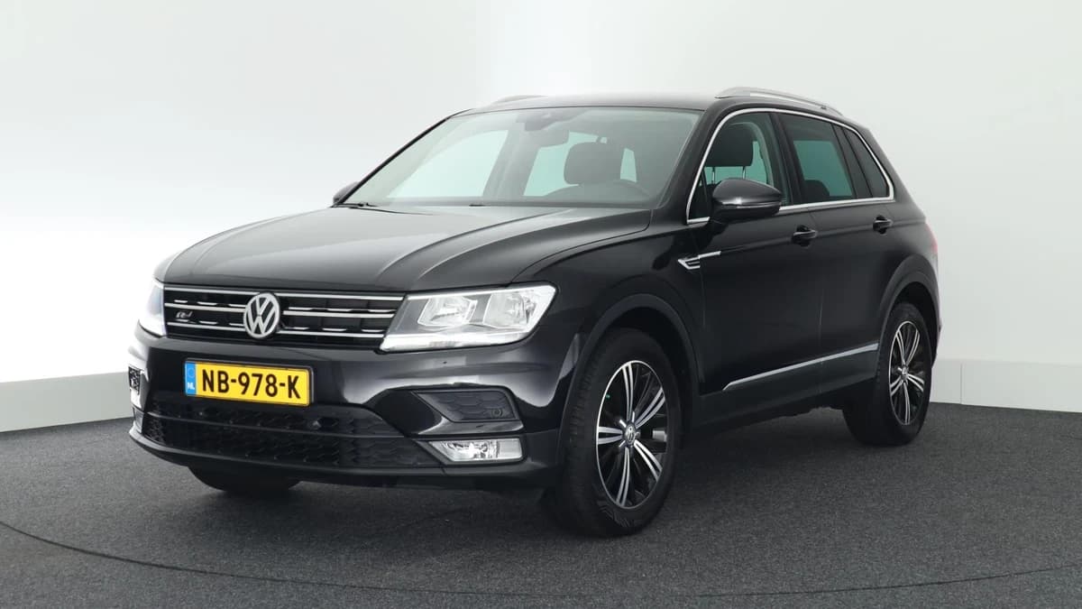Volkswagen Tiguan 1.4 TSI 150pk Connected Series Trekhaak Navigatie Stoelverwarming — foto 1