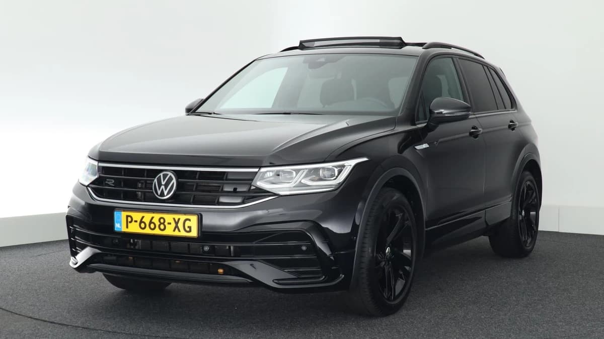Volkswagen Tiguan 1.5 TSI 150pk DSG 2x R-Line Black Style Trekhaak Camera Navigatie Virtual Cockpit Panoramadak — foto 1