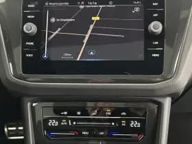 Volkswagen Tiguan 1.5 TSI 150pk DSG 2x R-Line Black Style Trekhaak Camera Navigatie Virtual Cockpit Panoramadak thumbnail 14