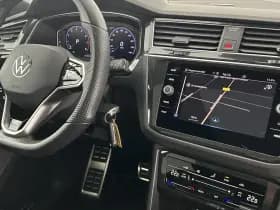 Volkswagen Tiguan 1.5 TSI 150pk DSG 2x R-Line Black Style Trekhaak Camera Navigatie Virtual Cockpit Panoramadak thumbnail 3