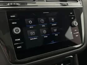 Volkswagen Tiguan 1.5 TSI 150pk DSG 2x R-Line Black Style Trekhaak Camera Navigatie Virtual Cockpit Panoramadak thumbnail 22