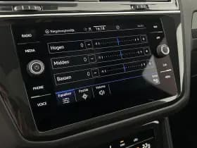 Volkswagen Tiguan 1.5 TSI 150pk DSG 2x R-Line Black Style Trekhaak Camera Navigatie Virtual Cockpit Panoramadak thumbnail 25